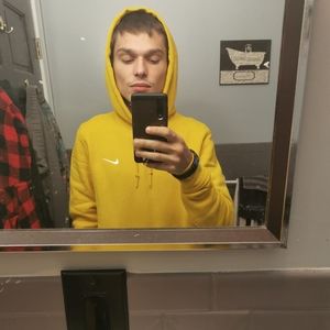 Meet your Posher, Johnathan